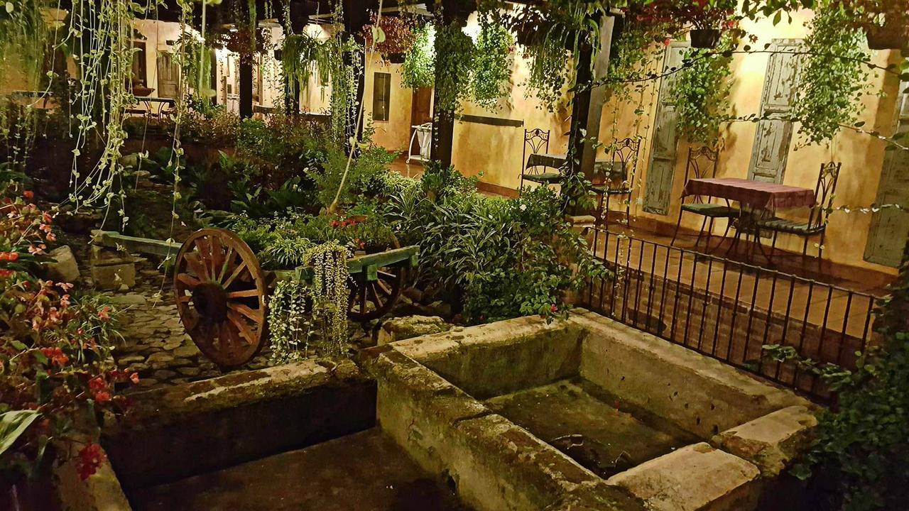 Hotel Eterna Primavera Antigua 3*